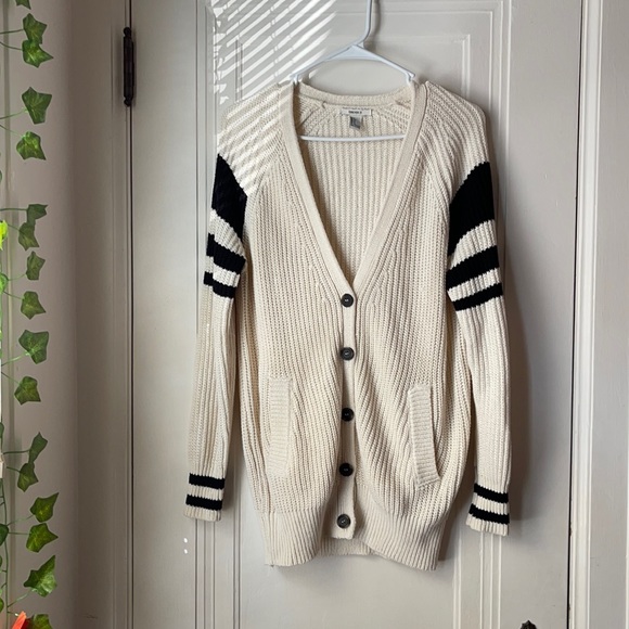 Forever 21 Sweaters - Forever 21 black and white cardigan